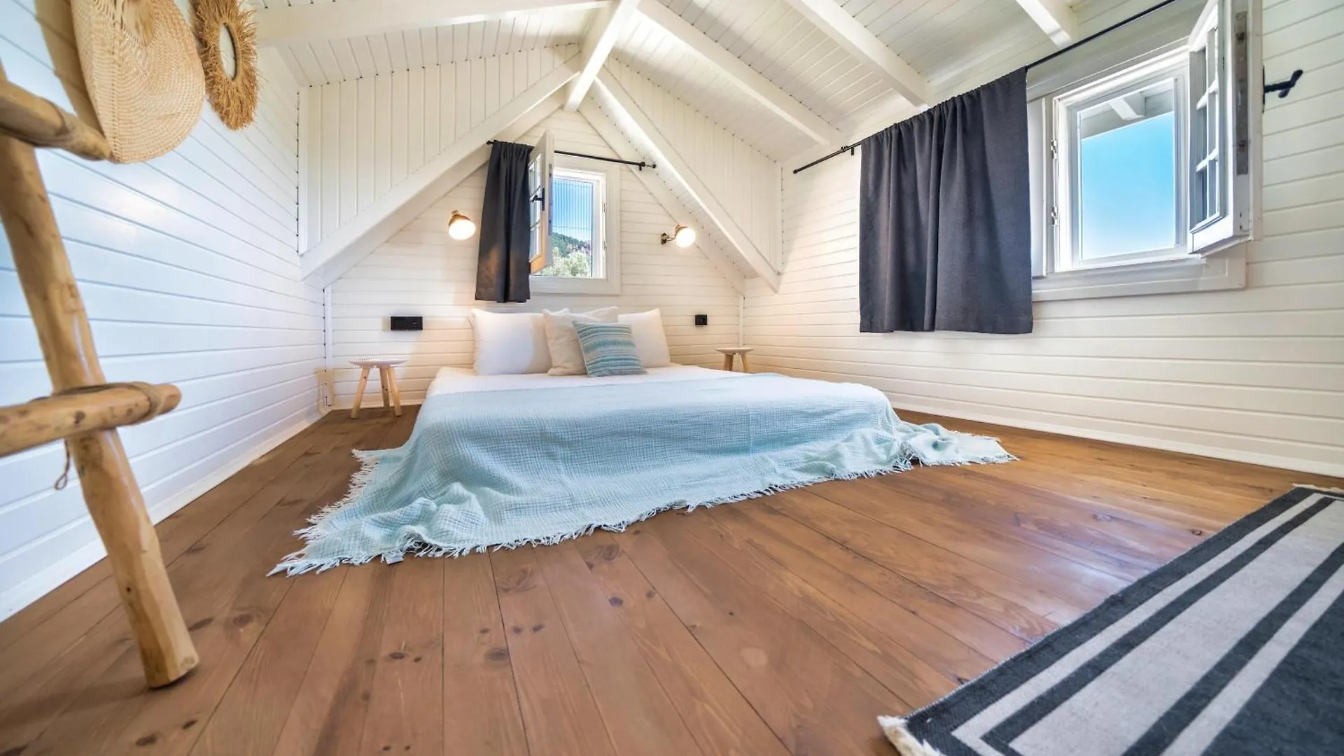 The Box House & Charming Private Tiny House & Pool Villa Gocek  Turkey